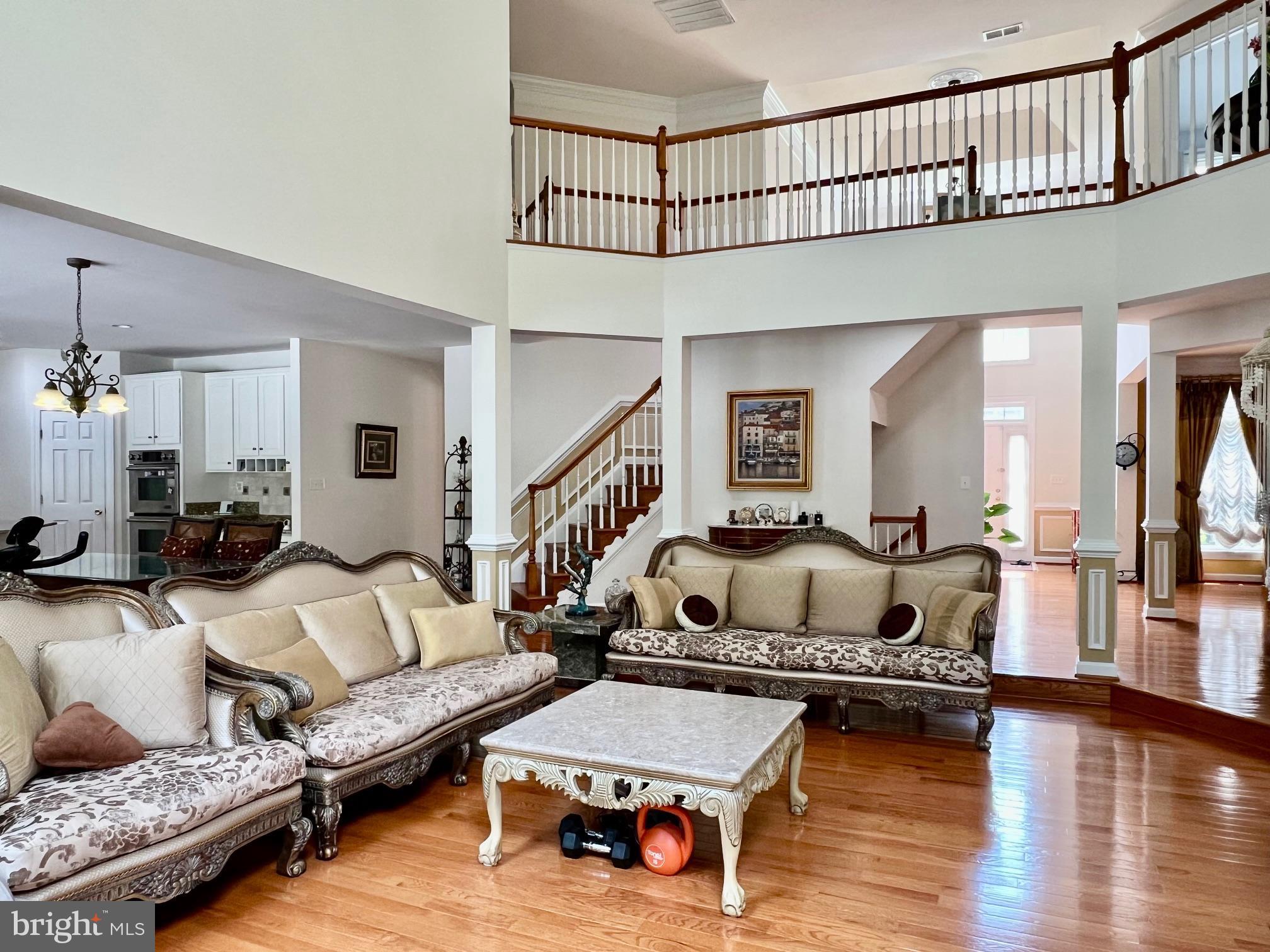 LEEHIGH VILLAGE - Residential