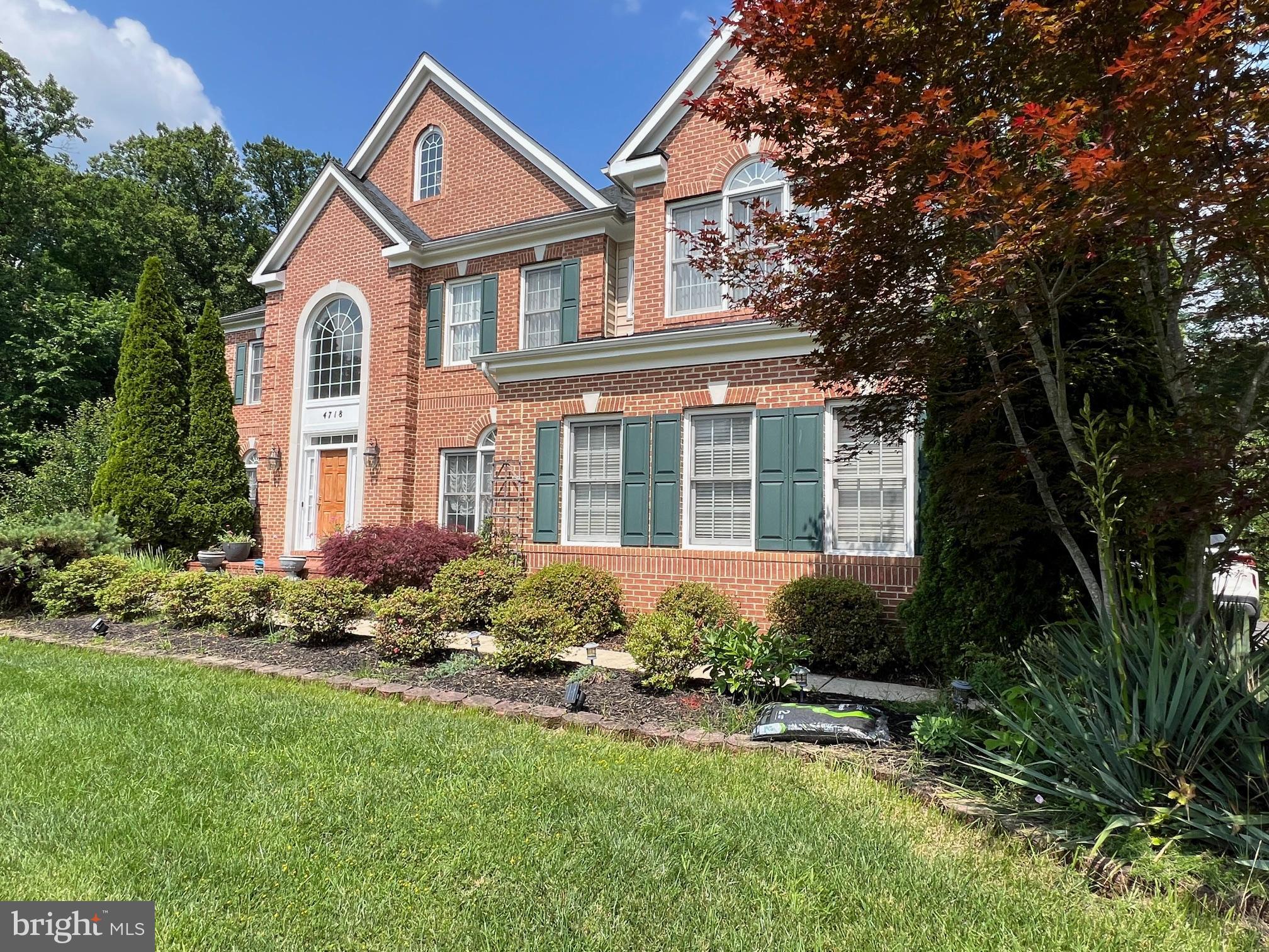 4718 VILLAGE DRIVE