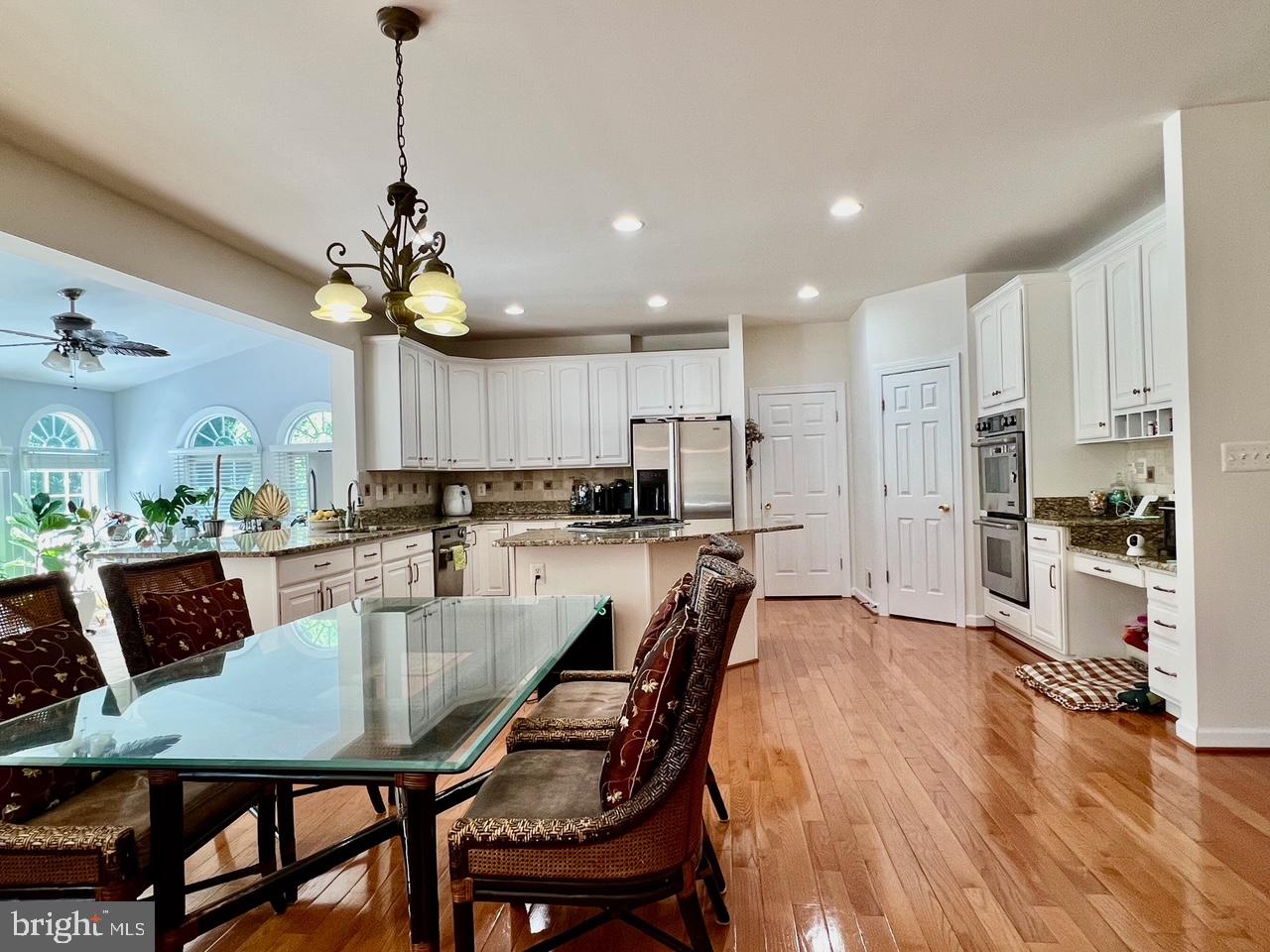 LEEHIGH VILLAGE - Residential