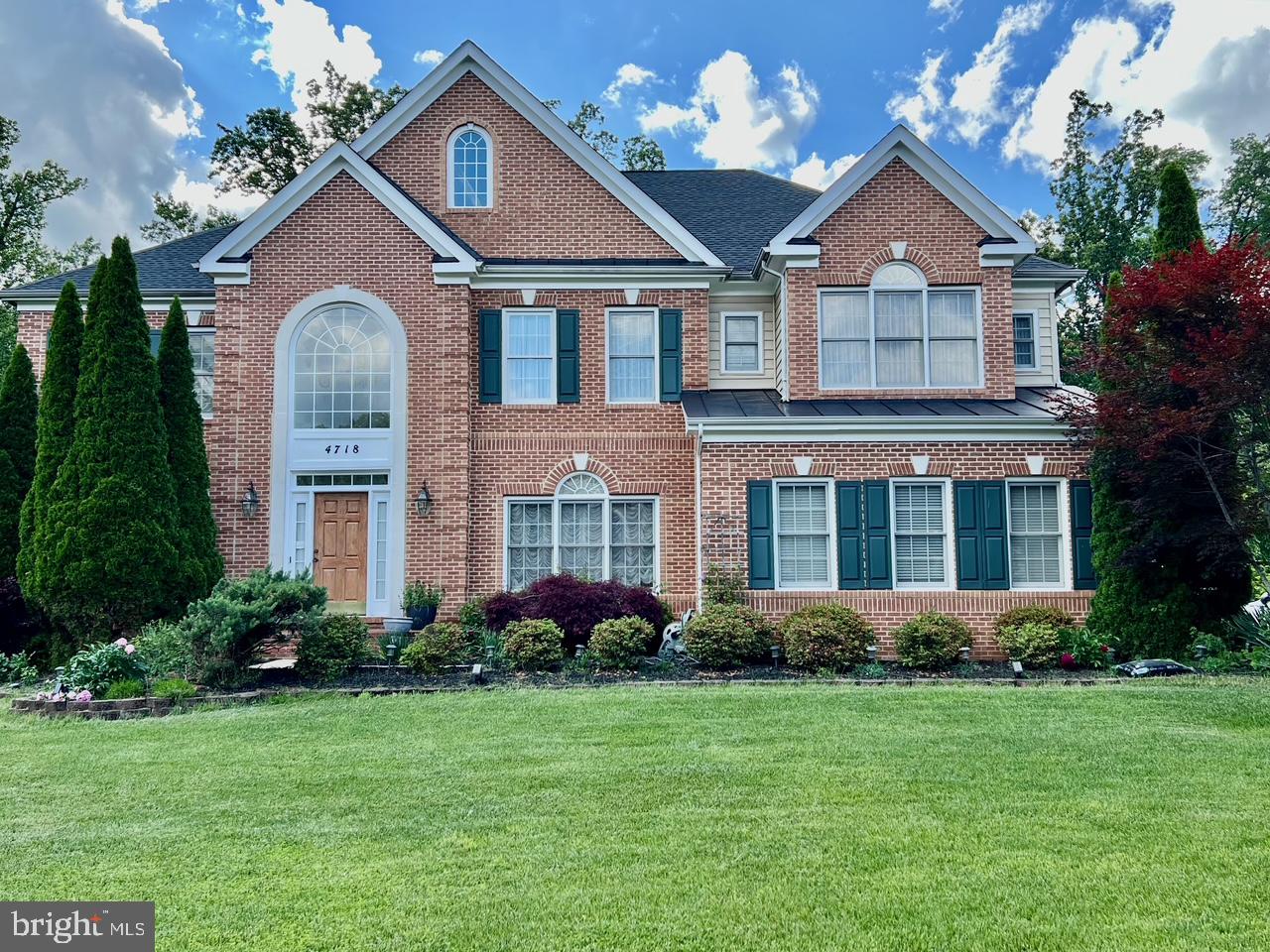 4718 VILLAGE DRIVE