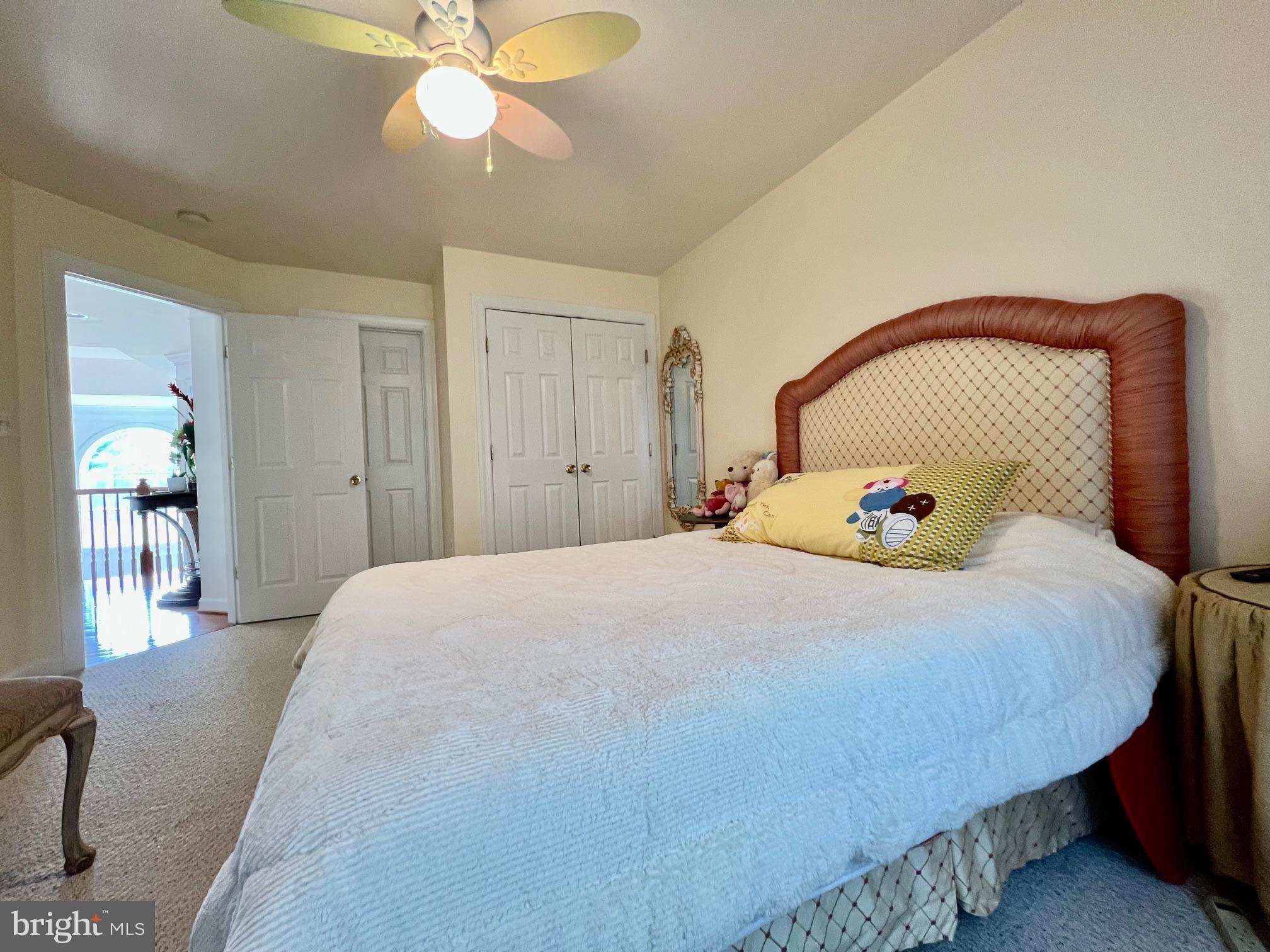 LEEHIGH VILLAGE - Residential