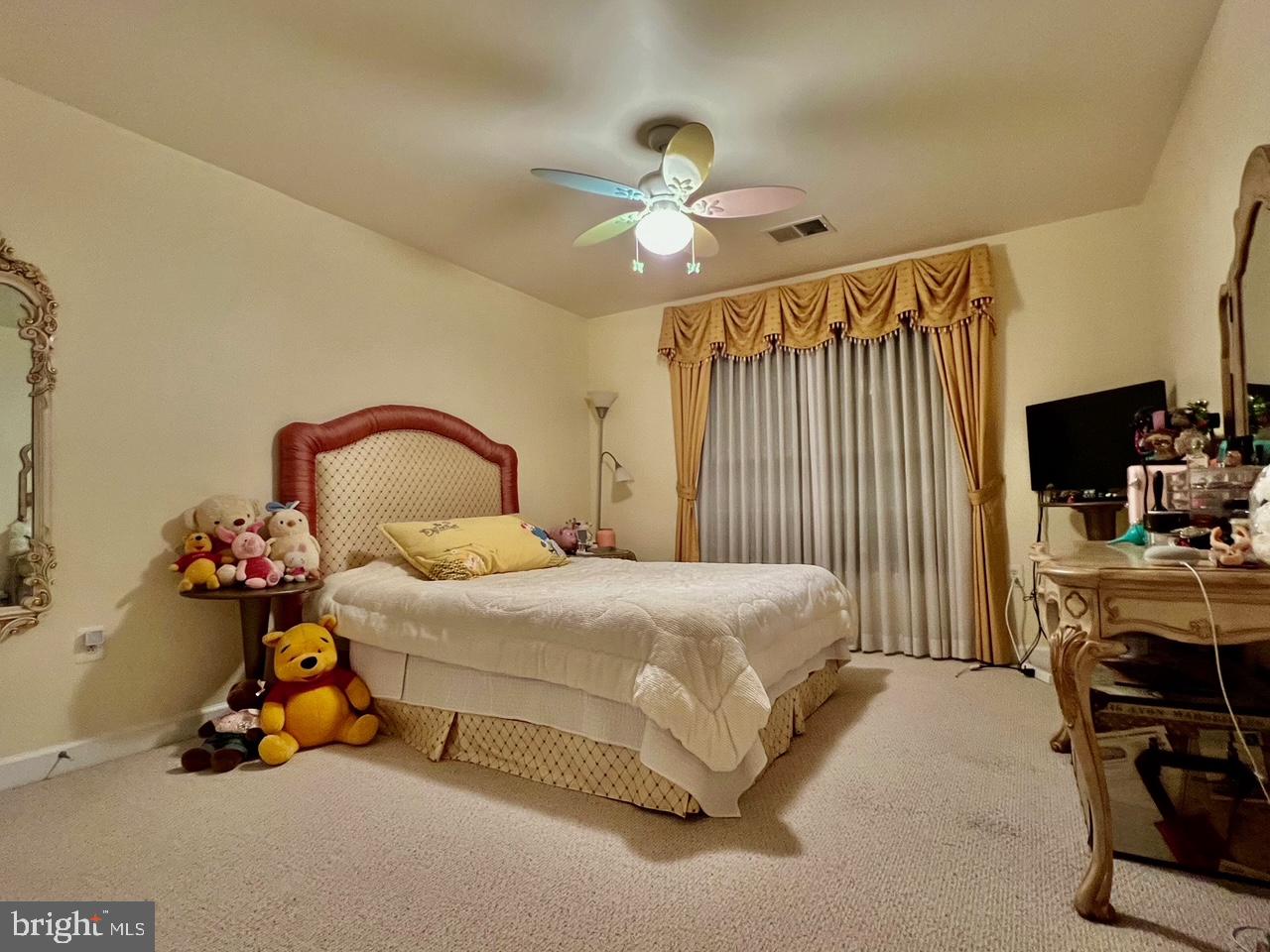 LEEHIGH VILLAGE - Residential