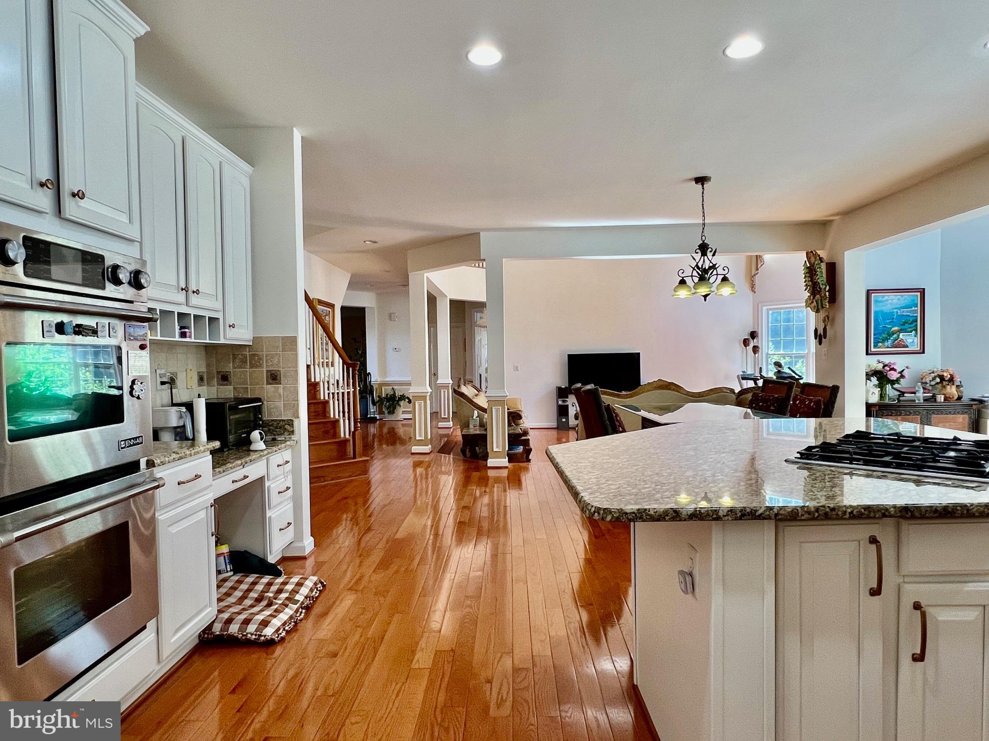 LEEHIGH VILLAGE - Residential