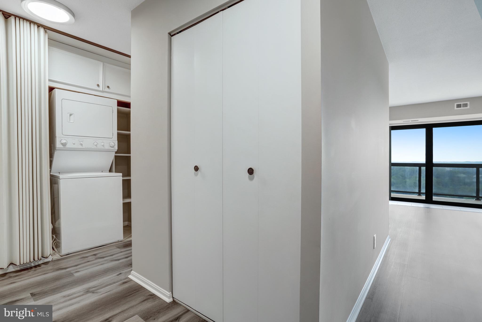 WATERGATE AT LANDMARK - Residential