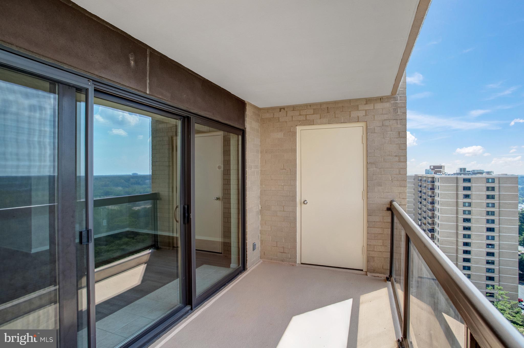 WATERGATE AT LANDMARK - Residential