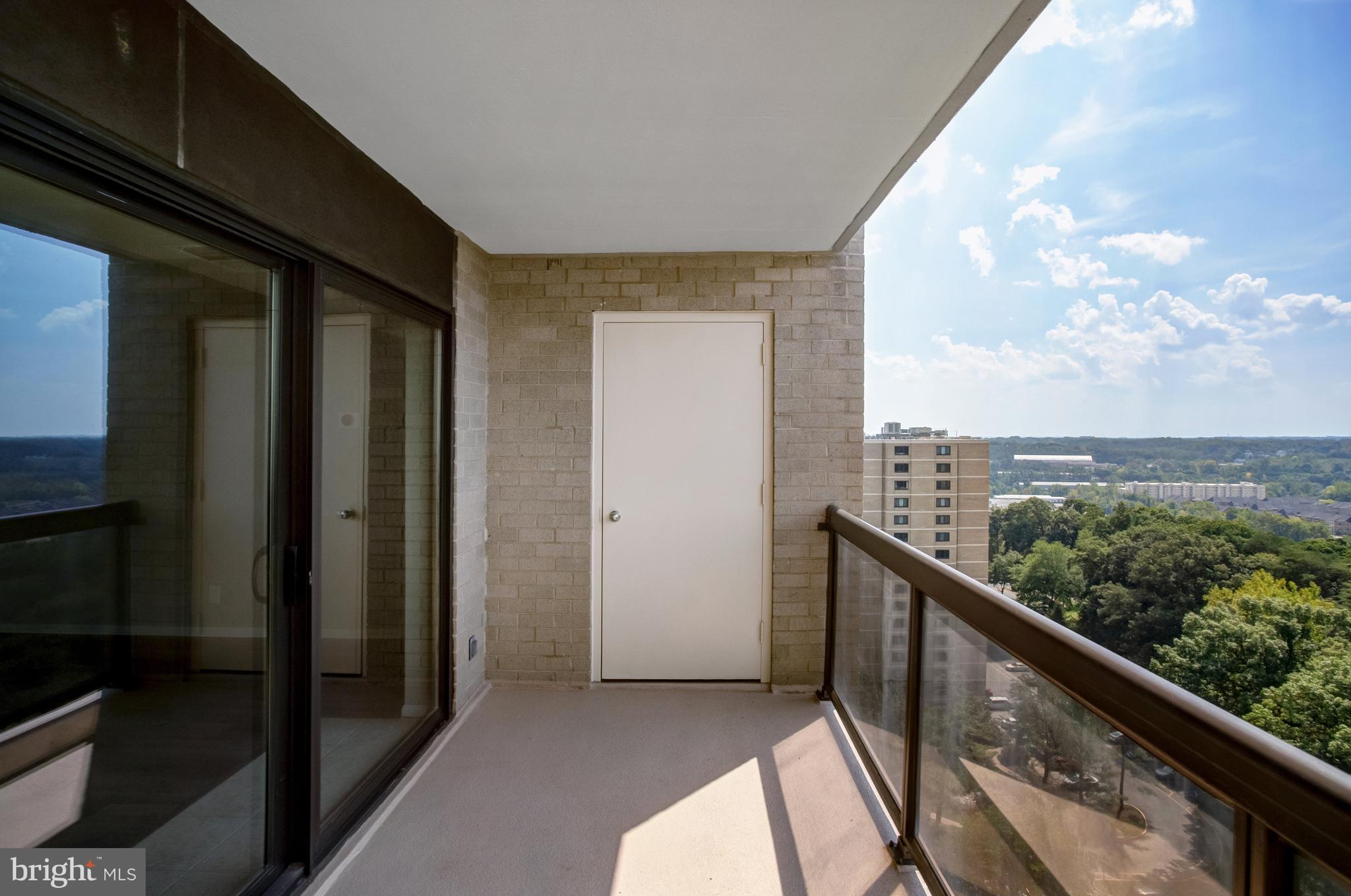 WATERGATE AT LANDMARK - Residential