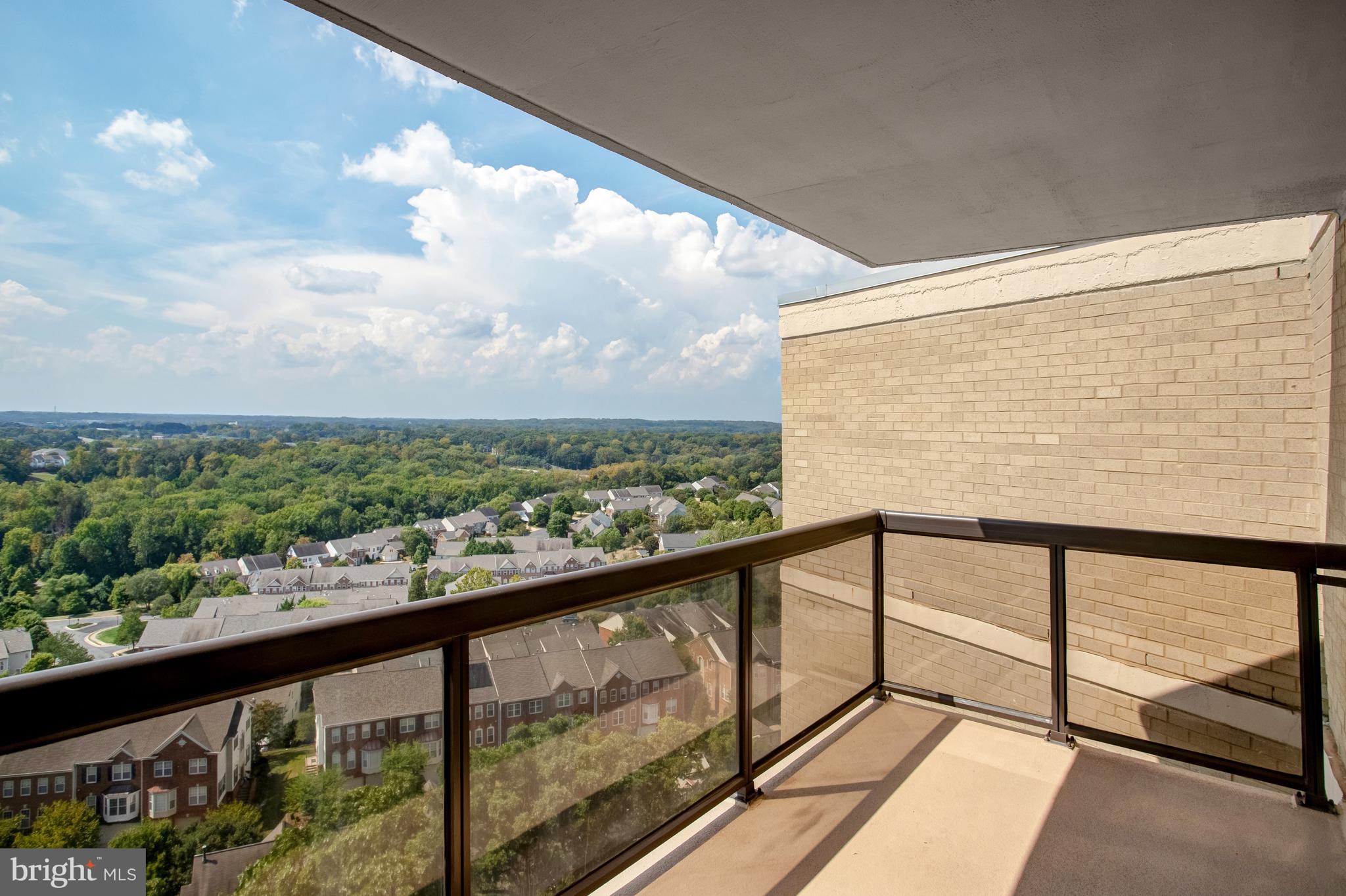 WATERGATE AT LANDMARK - Residential