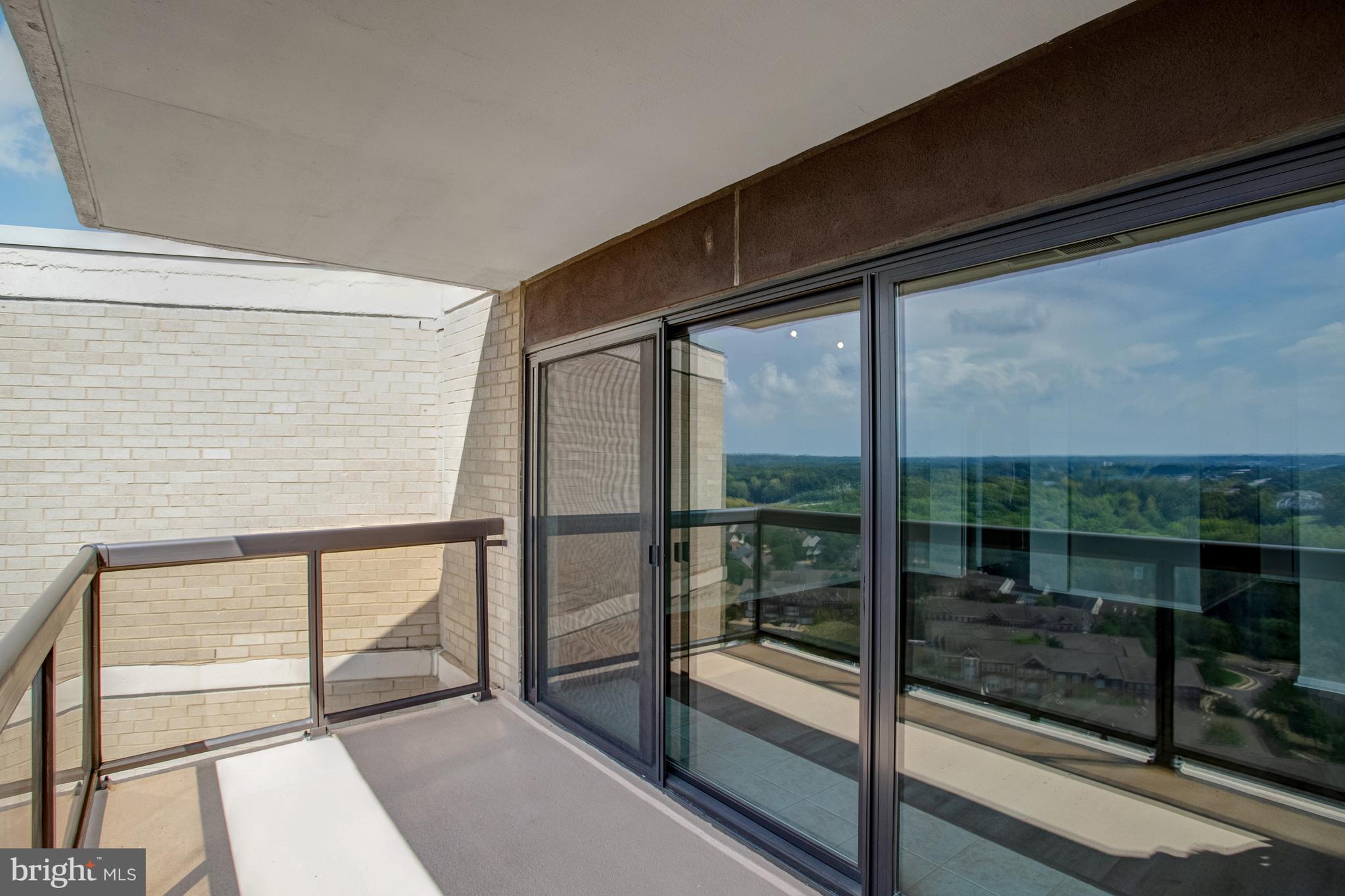 WATERGATE AT LANDMARK - Residential