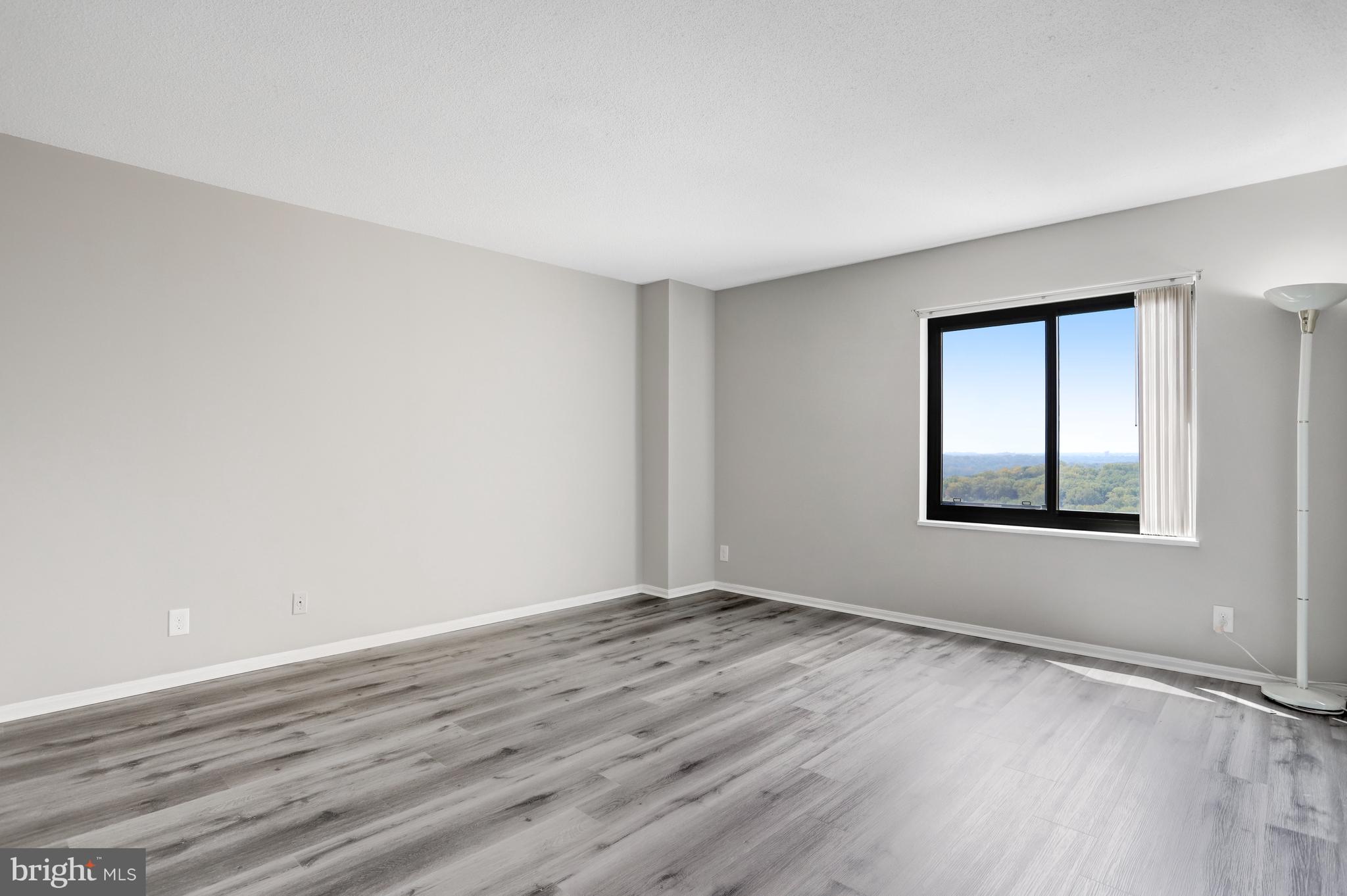 WATERGATE AT LANDMARK - Residential