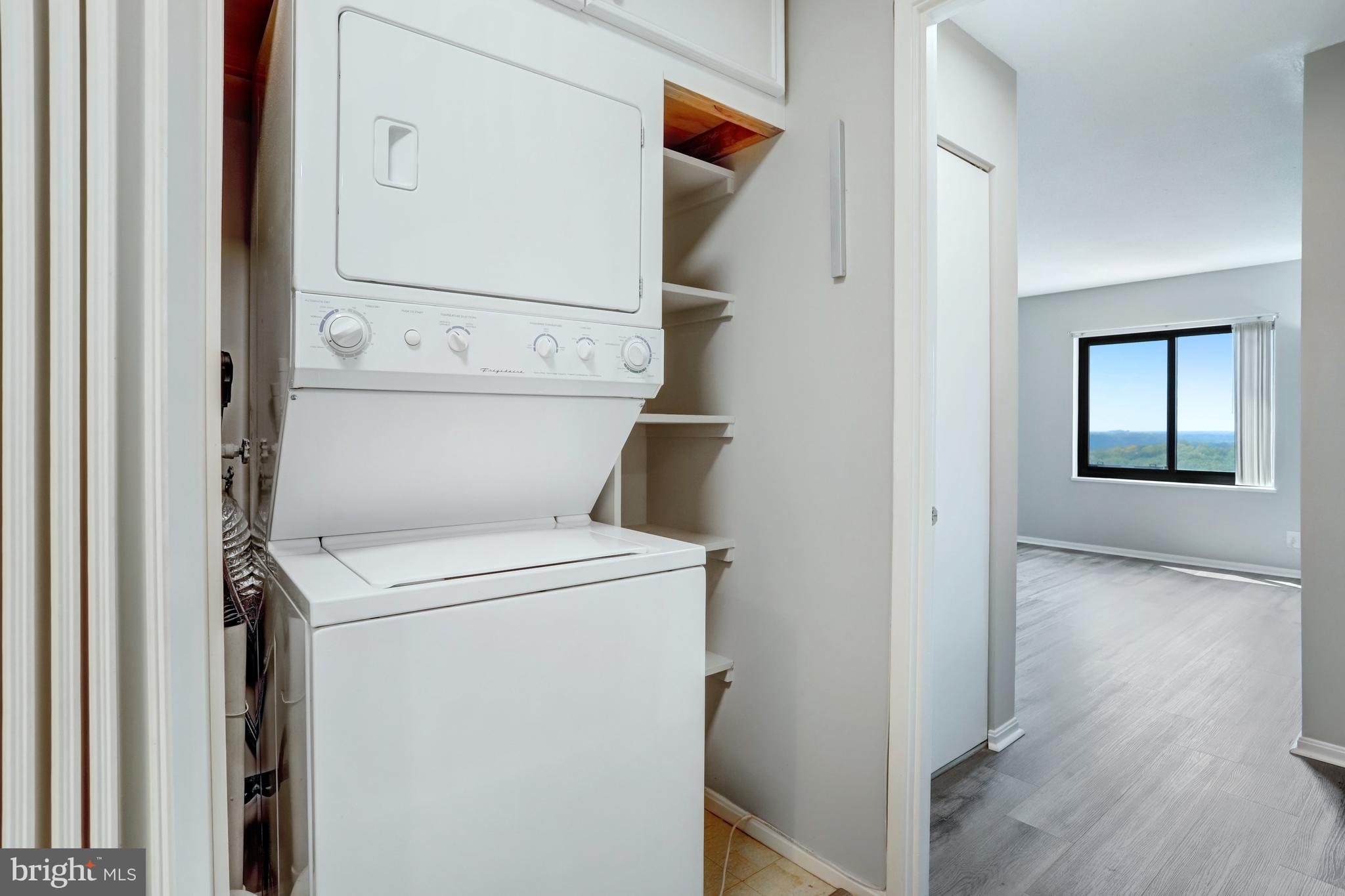 WATERGATE AT LANDMARK - Residential