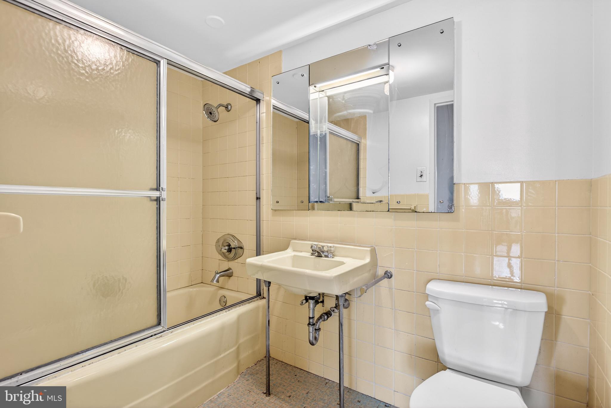 FAIRMOUNT - Residential