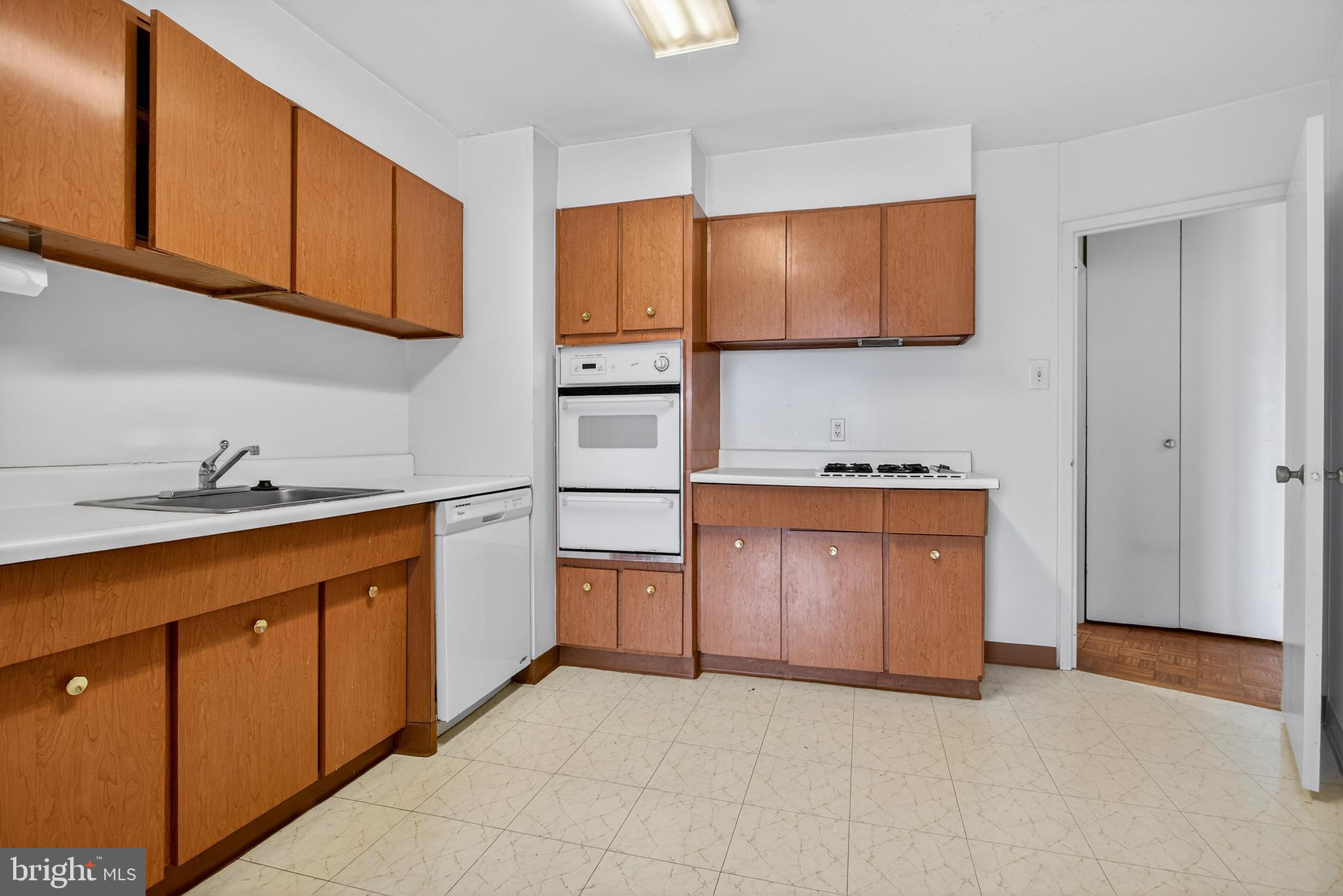 FAIRMOUNT - Residential