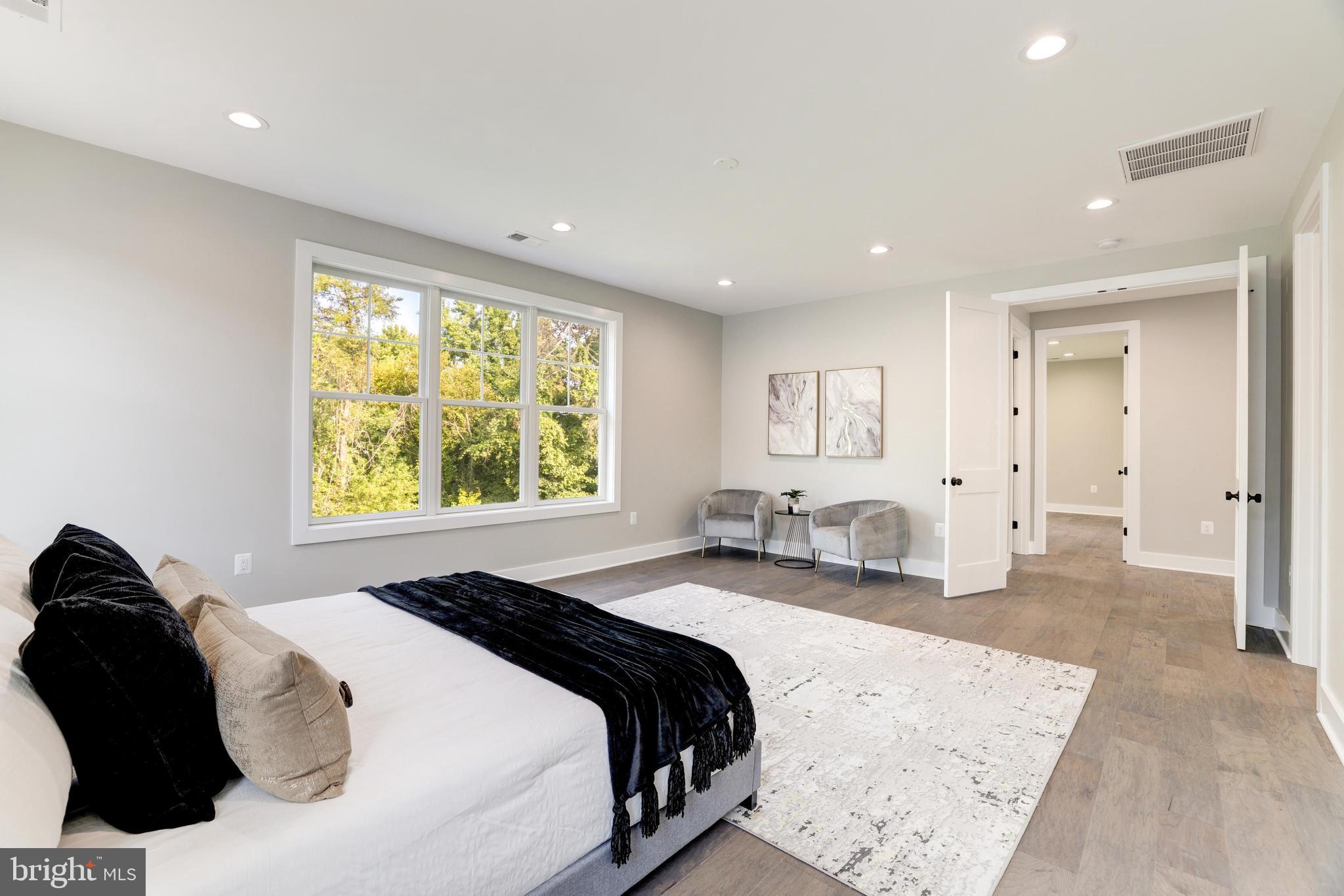 PIMMIT HILLS - Residential