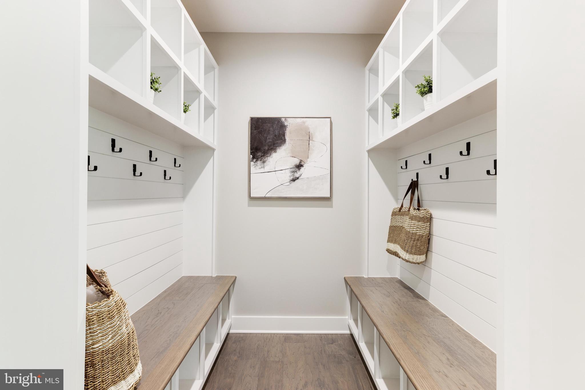 PIMMIT HILLS - Residential