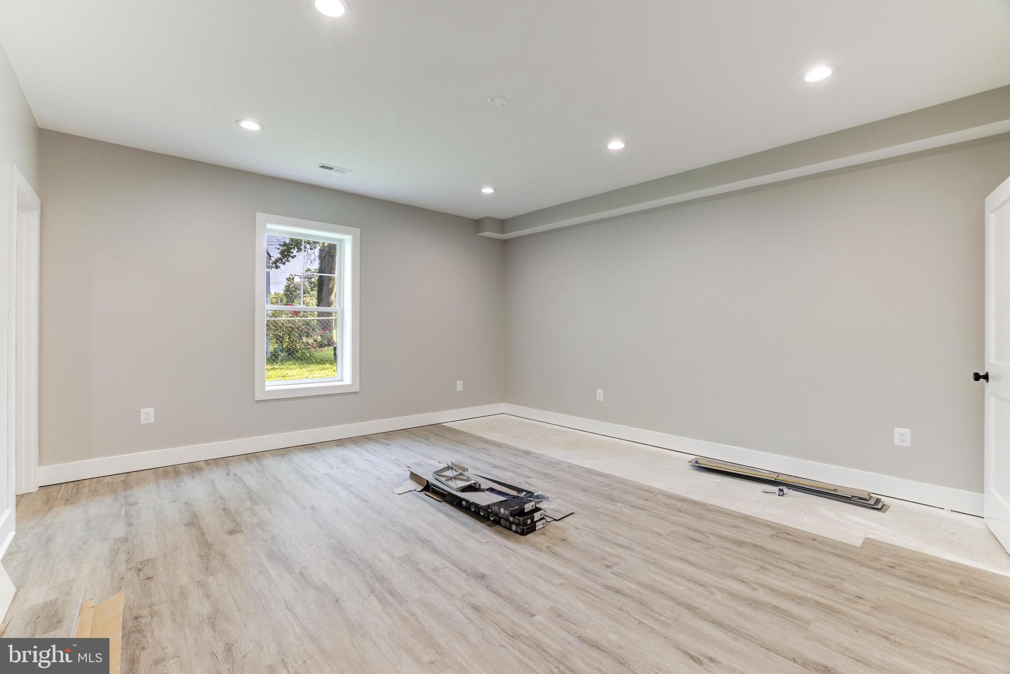 PIMMIT HILLS - Residential