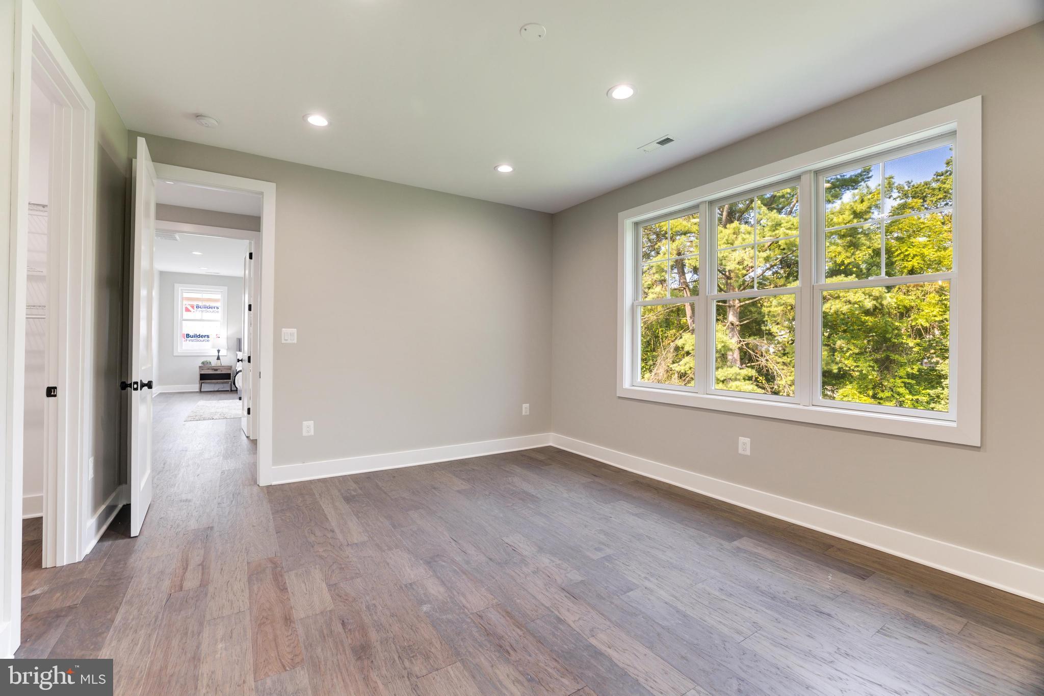 PIMMIT HILLS - Residential