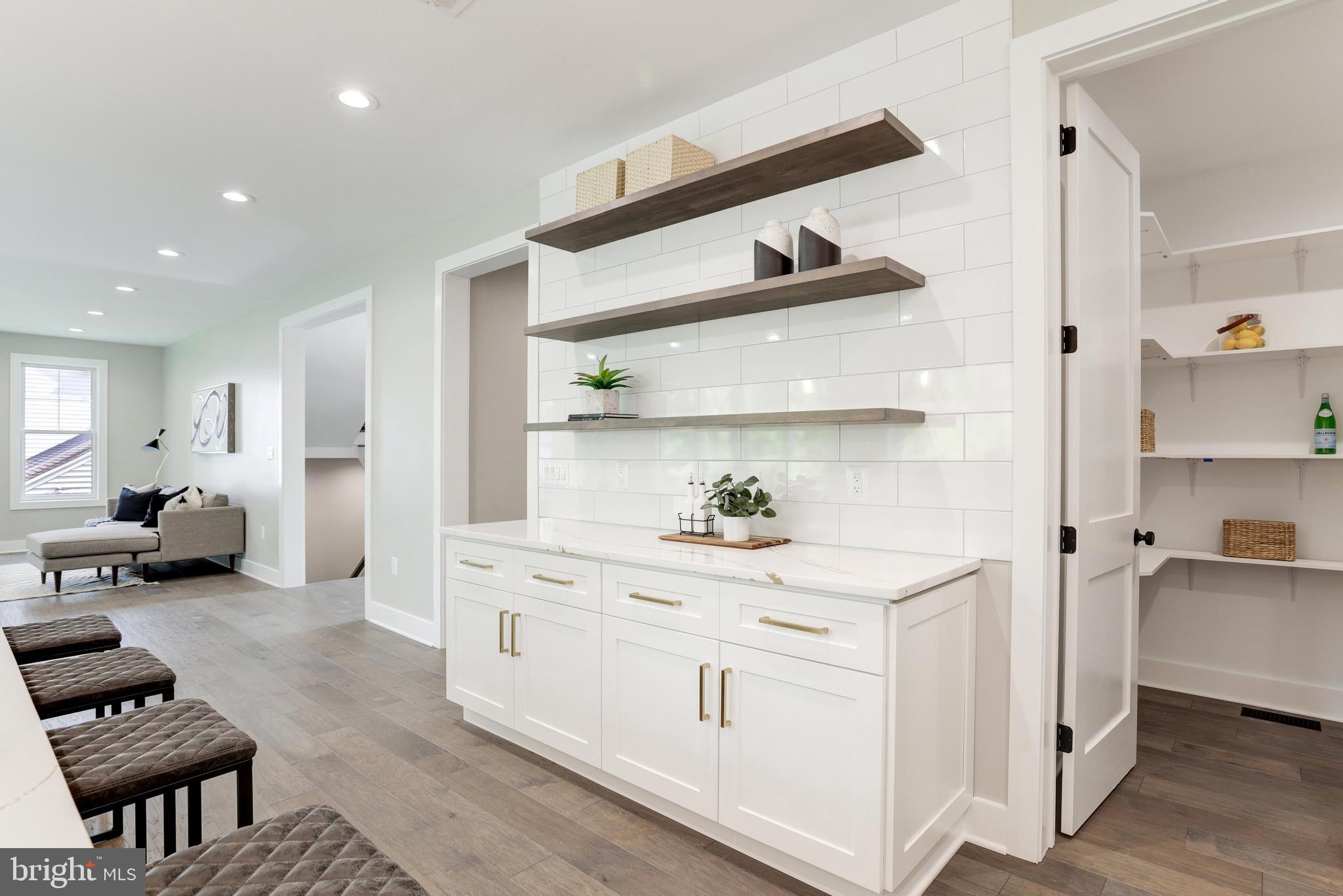 PIMMIT HILLS - Residential