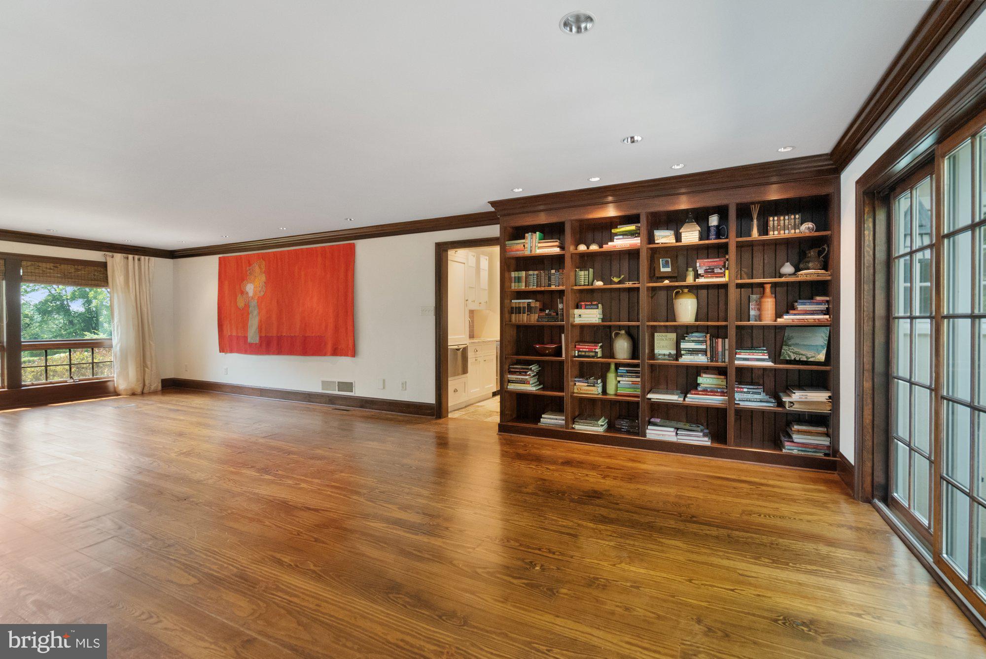 HAWK RIDGE - Residential