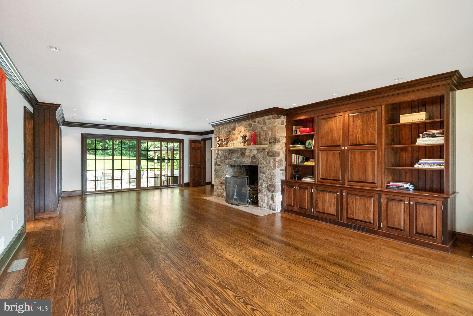HAWK RIDGE - Residential