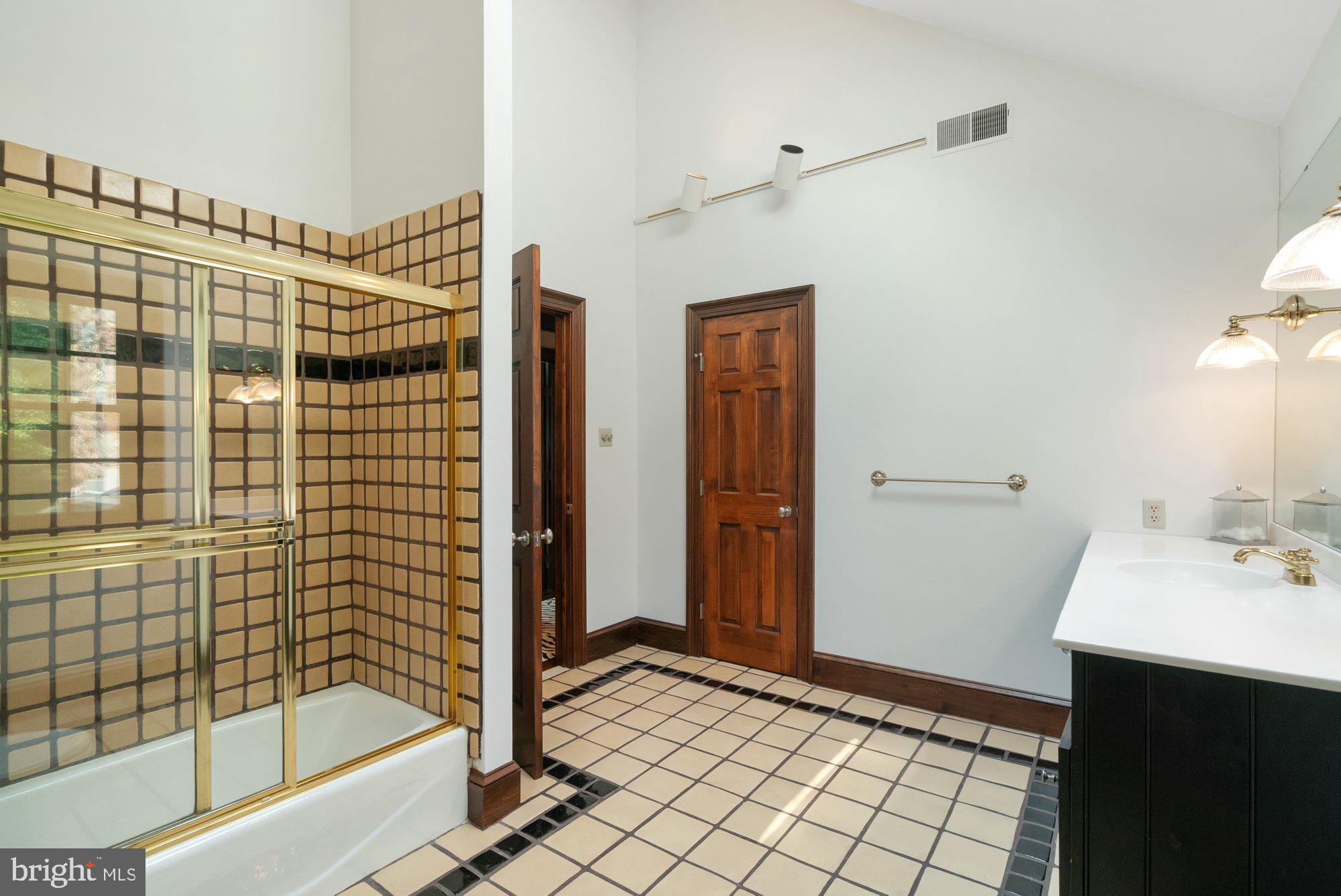 HAWK RIDGE - Residential