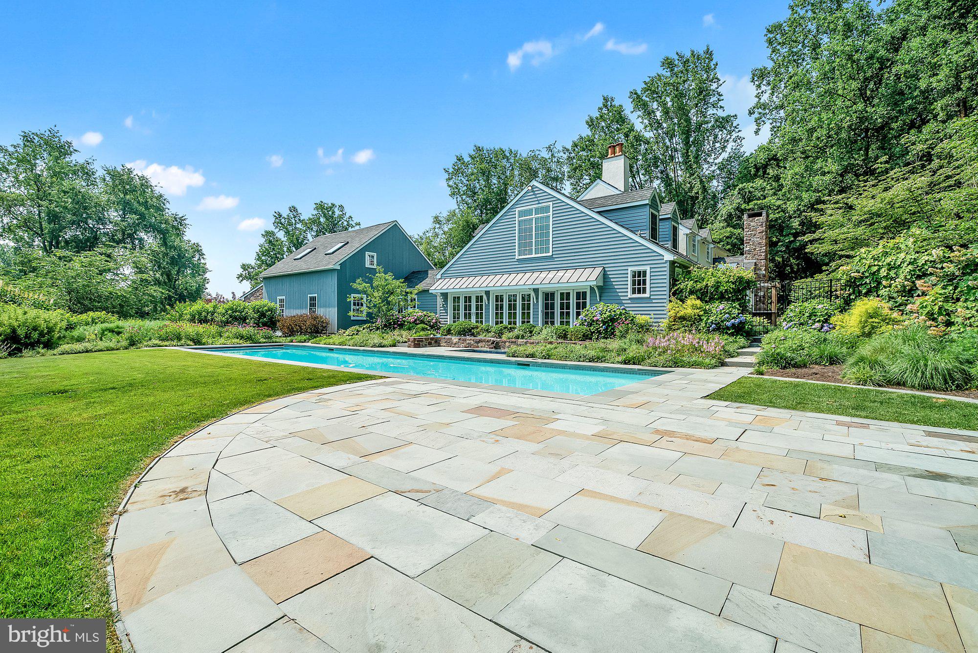HAWK RIDGE - Residential