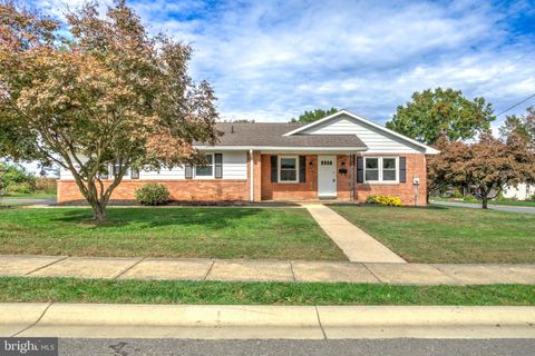 Photo of 400 Susan Avenue, STRASBURG, PA 17579 (MLS # PALA2077628)