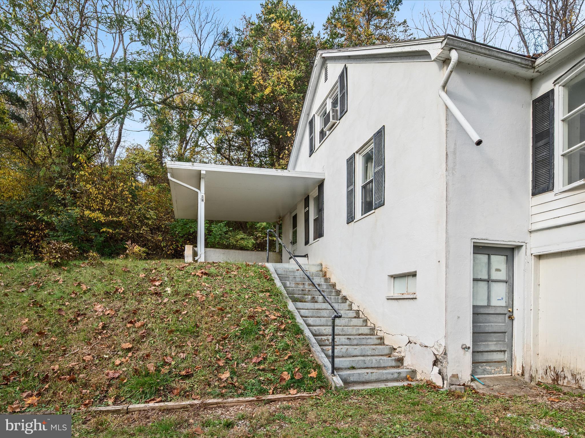 1621 LOCKES MILL ROAD ROAD