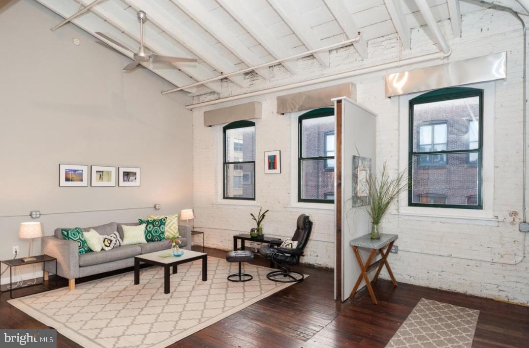 LOFT DISTRICT - Residential Lease