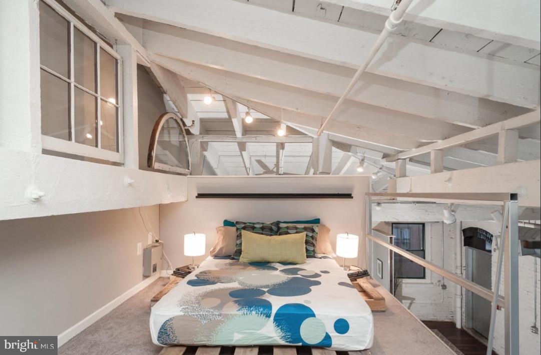 LOFT DISTRICT - Residential Lease