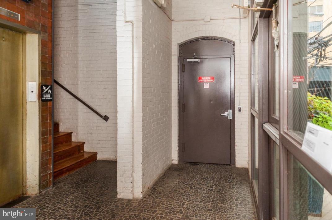 LOFT DISTRICT - Residential Lease