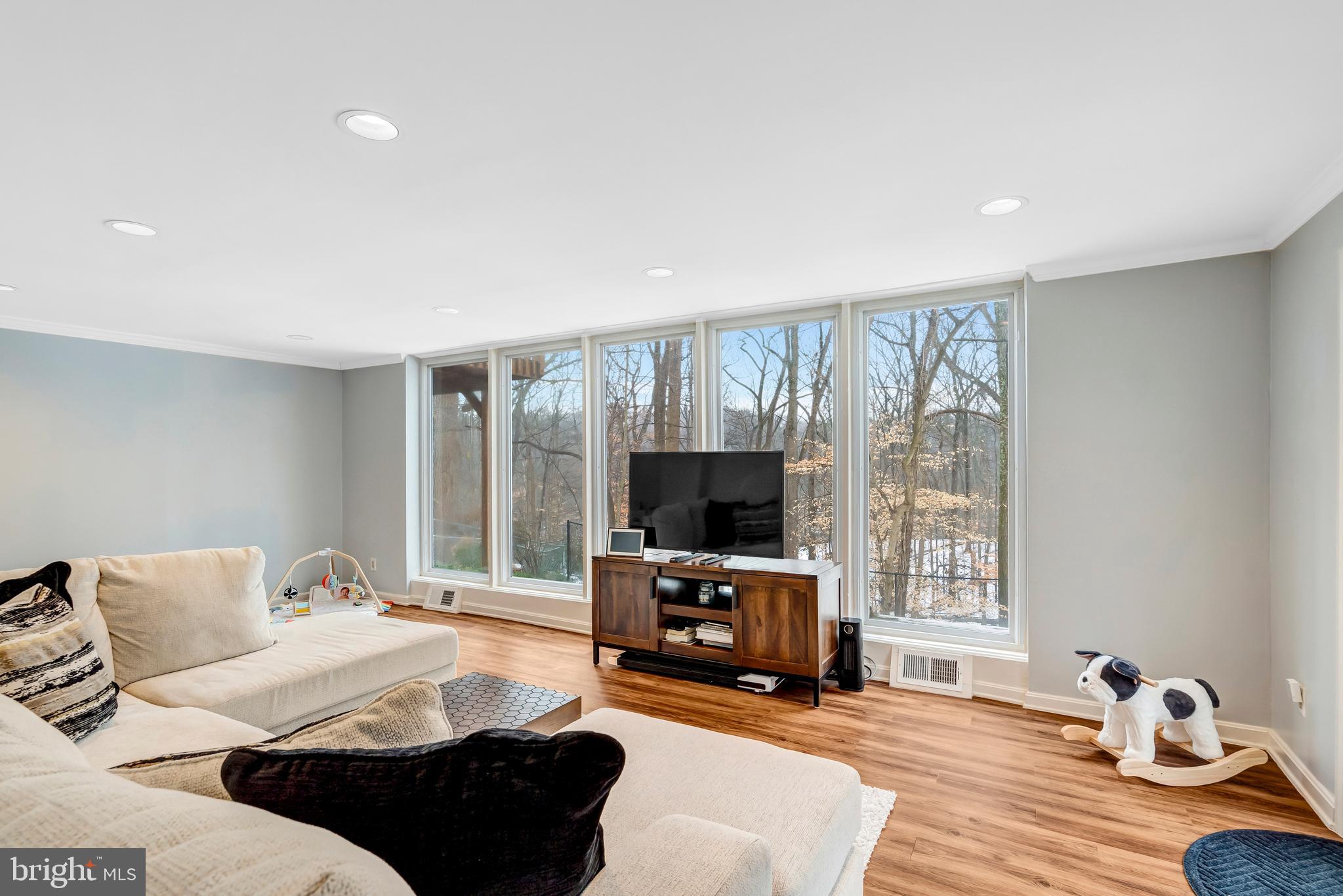 WOODMOOR - Residential