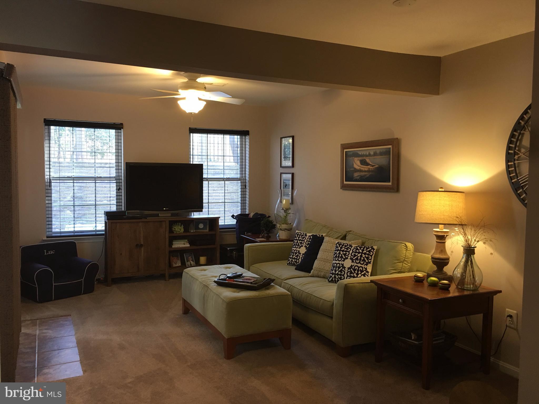 RIVER OAKS - Residential Lease