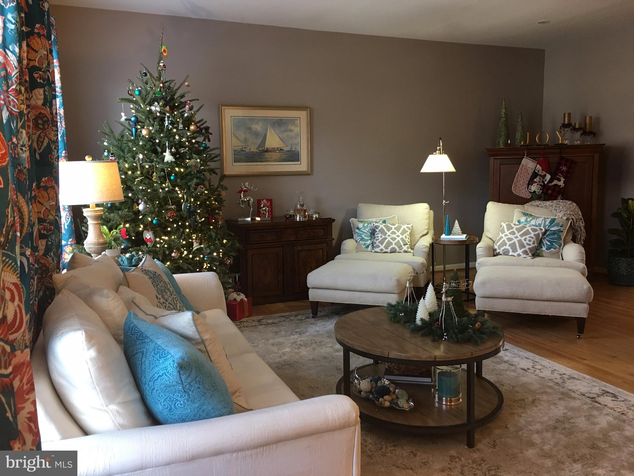 RIVER OAKS - Residential Lease