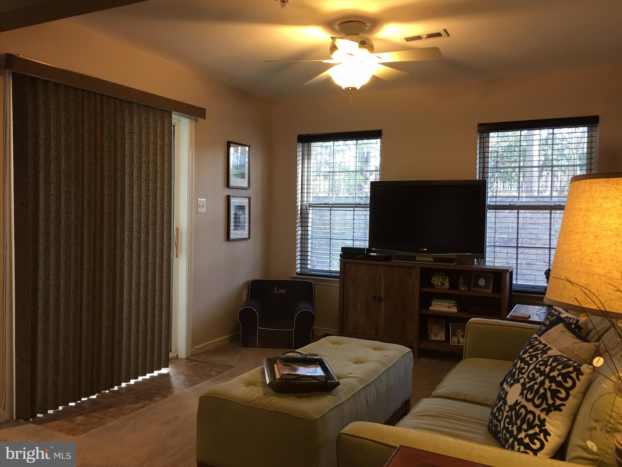 RIVER OAKS - Residential Lease