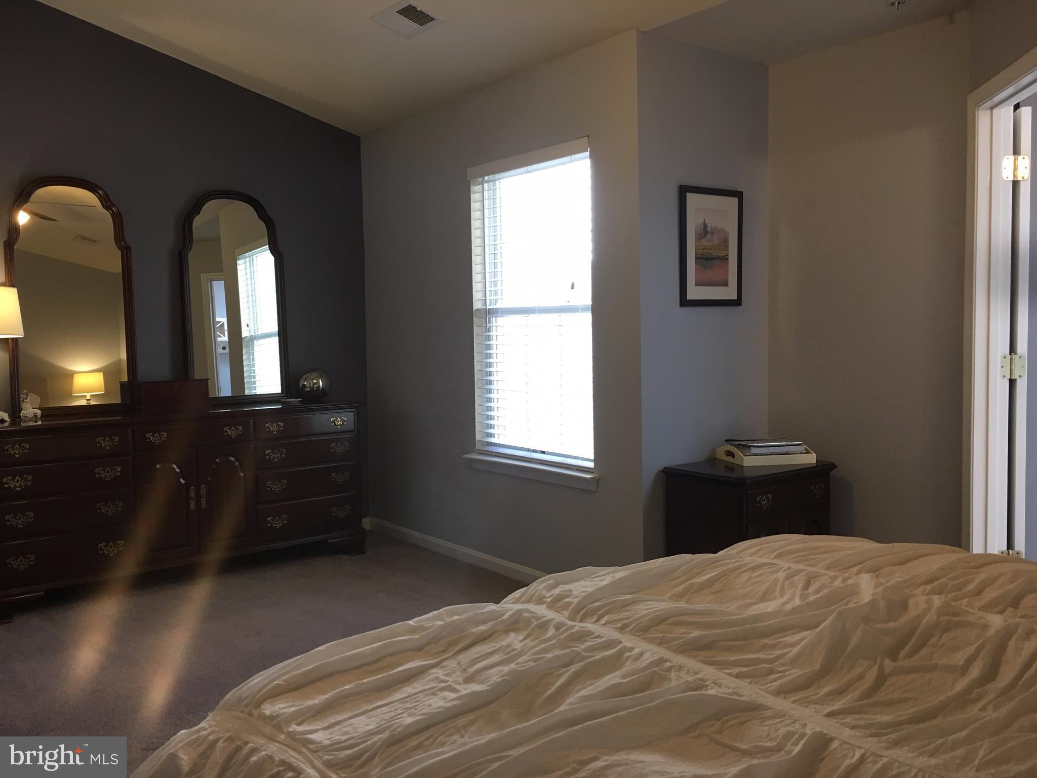 RIVER OAKS - Residential Lease