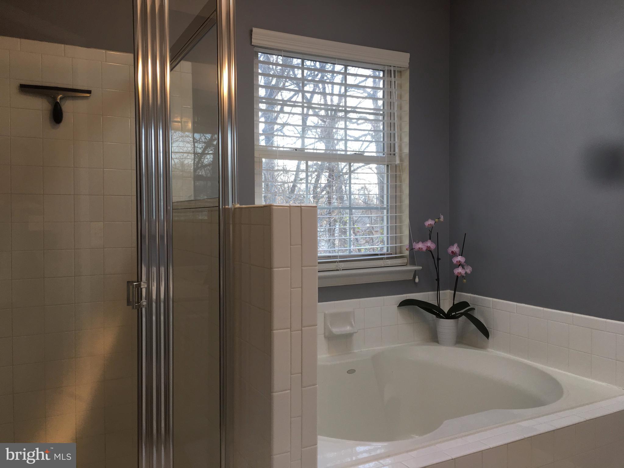 RIVER OAKS - Residential Lease