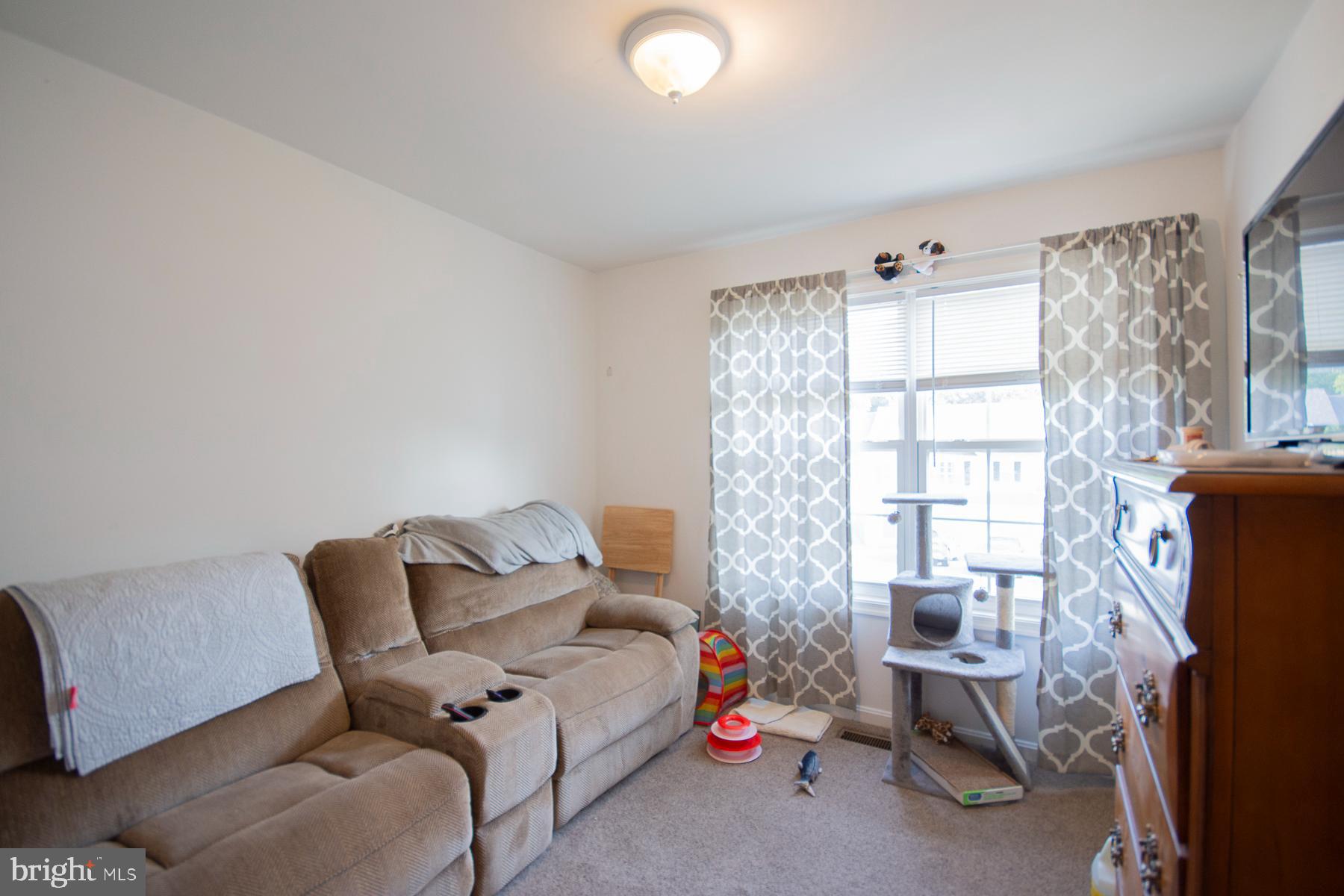 MILLS FARM - Residential