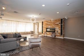 ARLINGTON - Residential