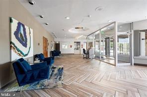 ARLINGTON - Residential