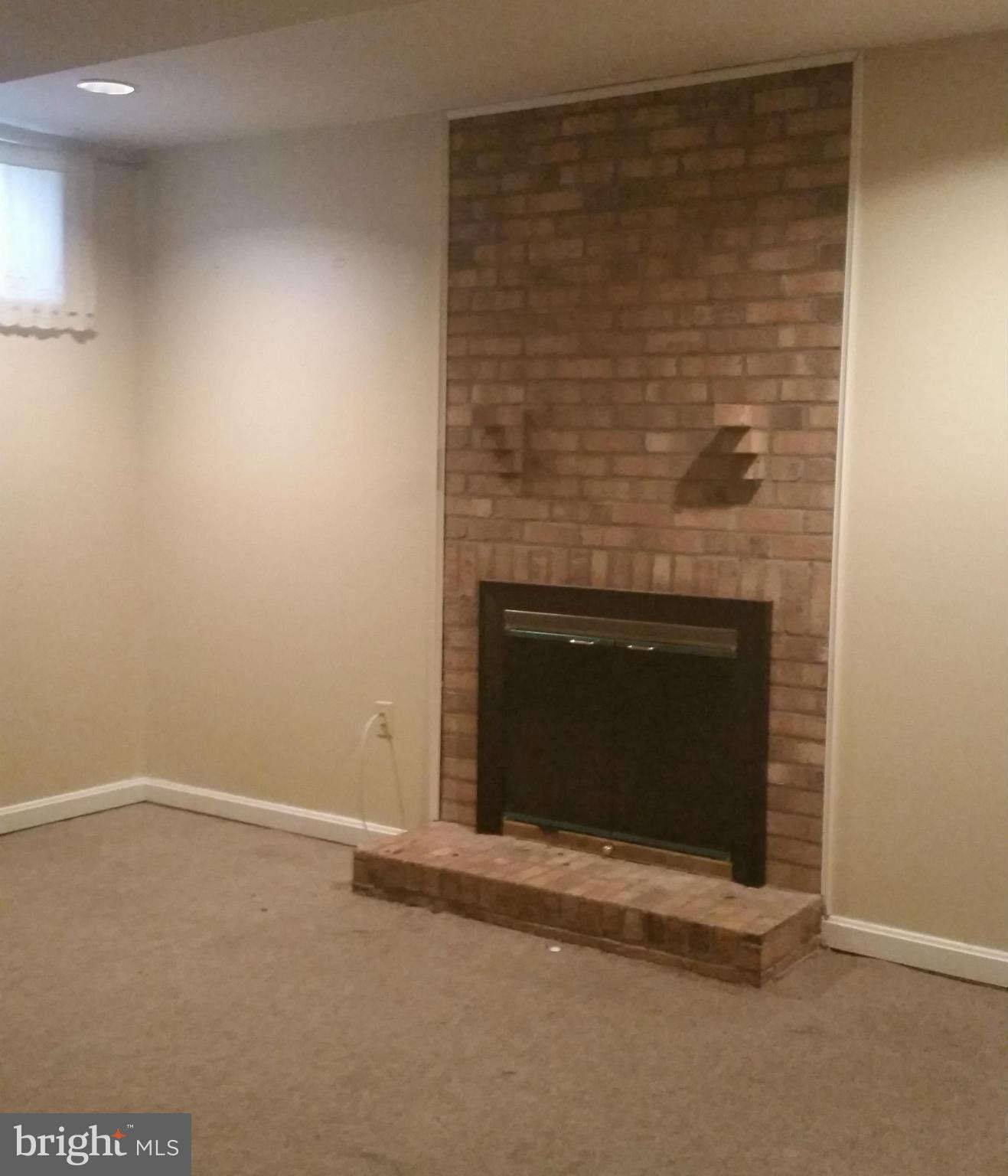 CANTERBURY ESTATES - Residential Lease