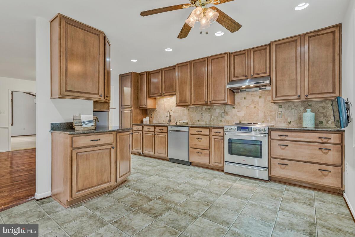 RIDGE VIEW - Residential