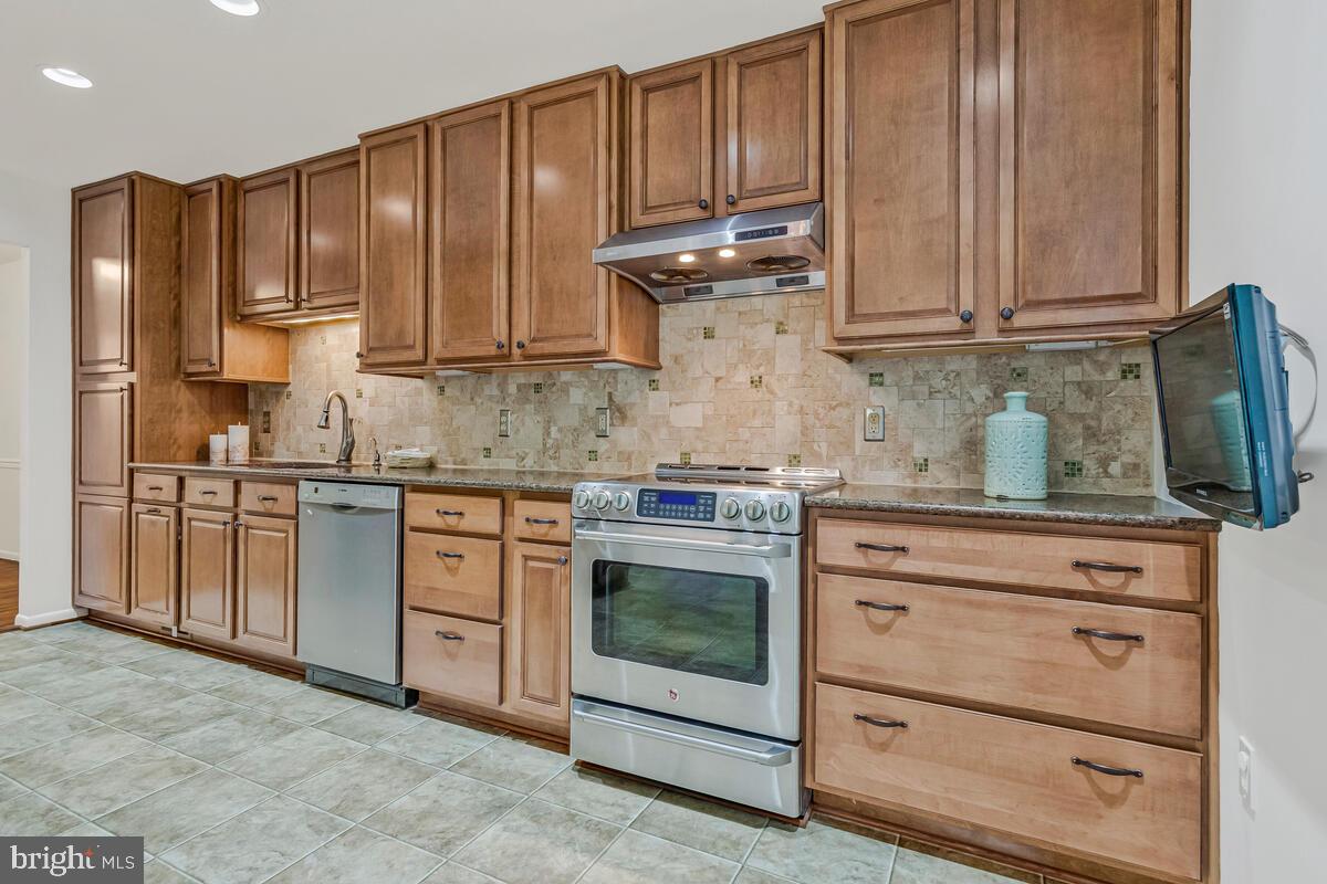 RIDGE VIEW - Residential