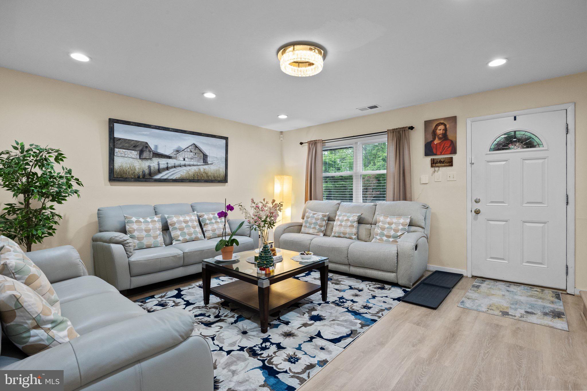 BUSTLETON - Residential