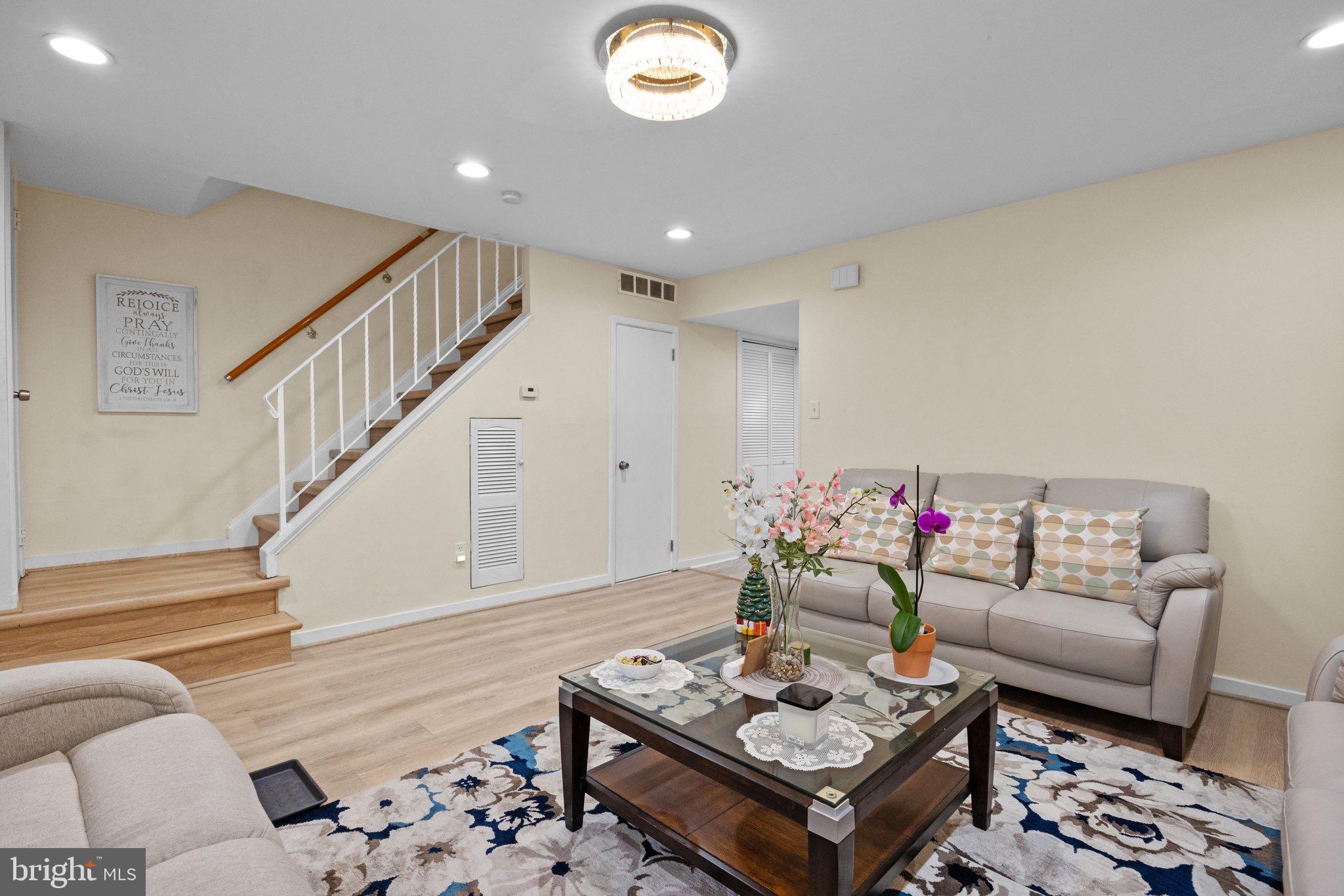 BUSTLETON - Residential