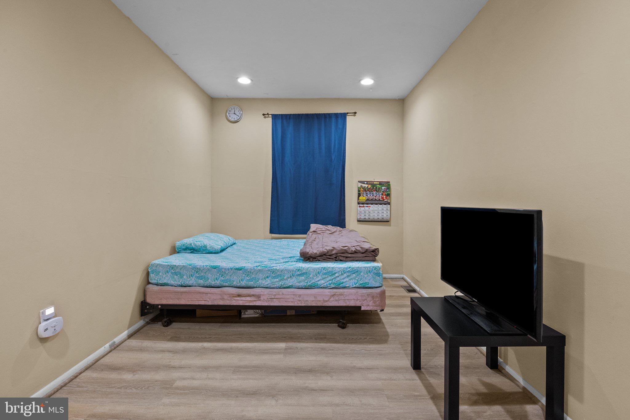 BUSTLETON - Residential