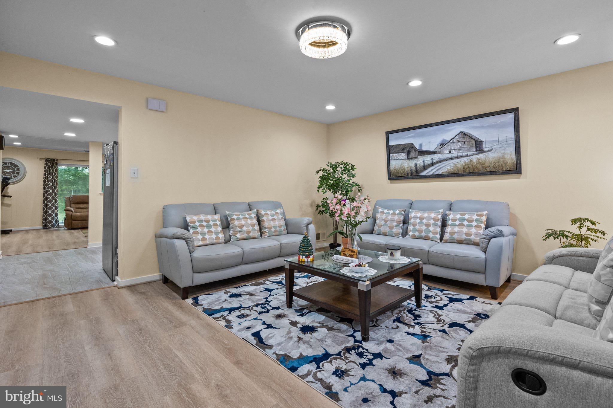 BUSTLETON - Residential