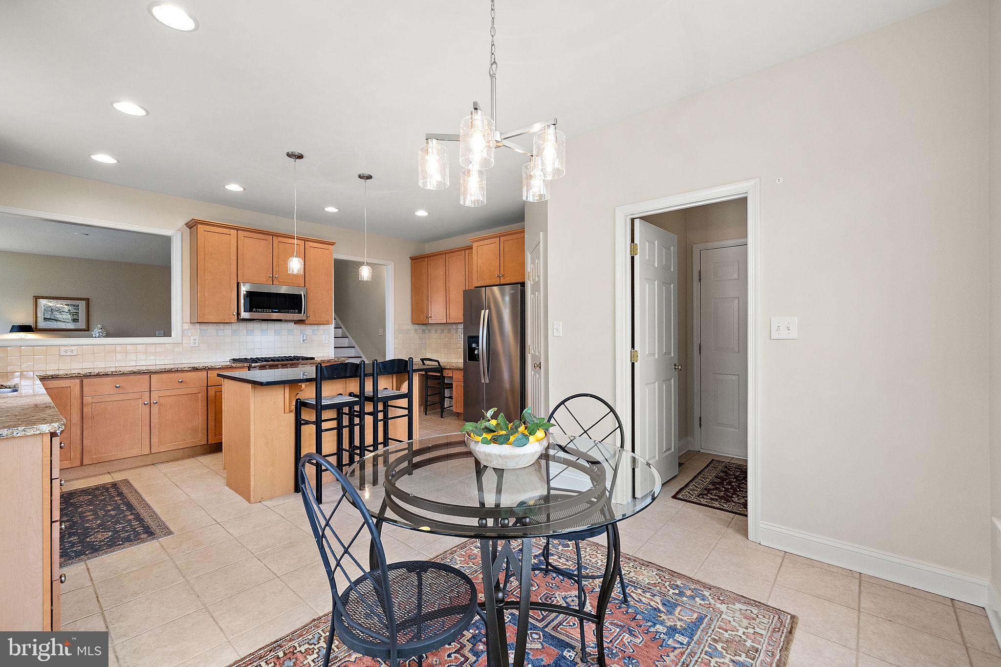 PRESIDENTIAL ESTS - Residential