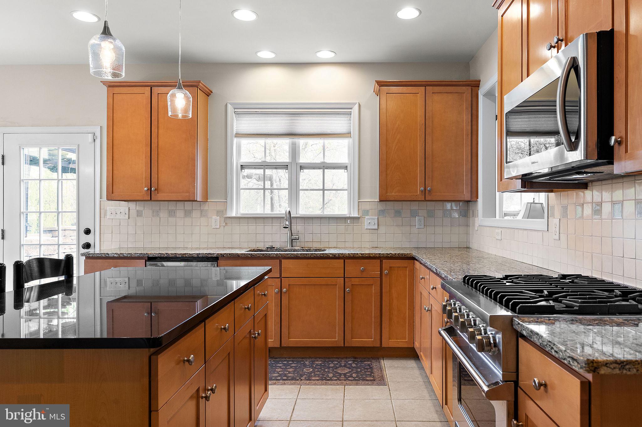 PRESIDENTIAL ESTS - Residential