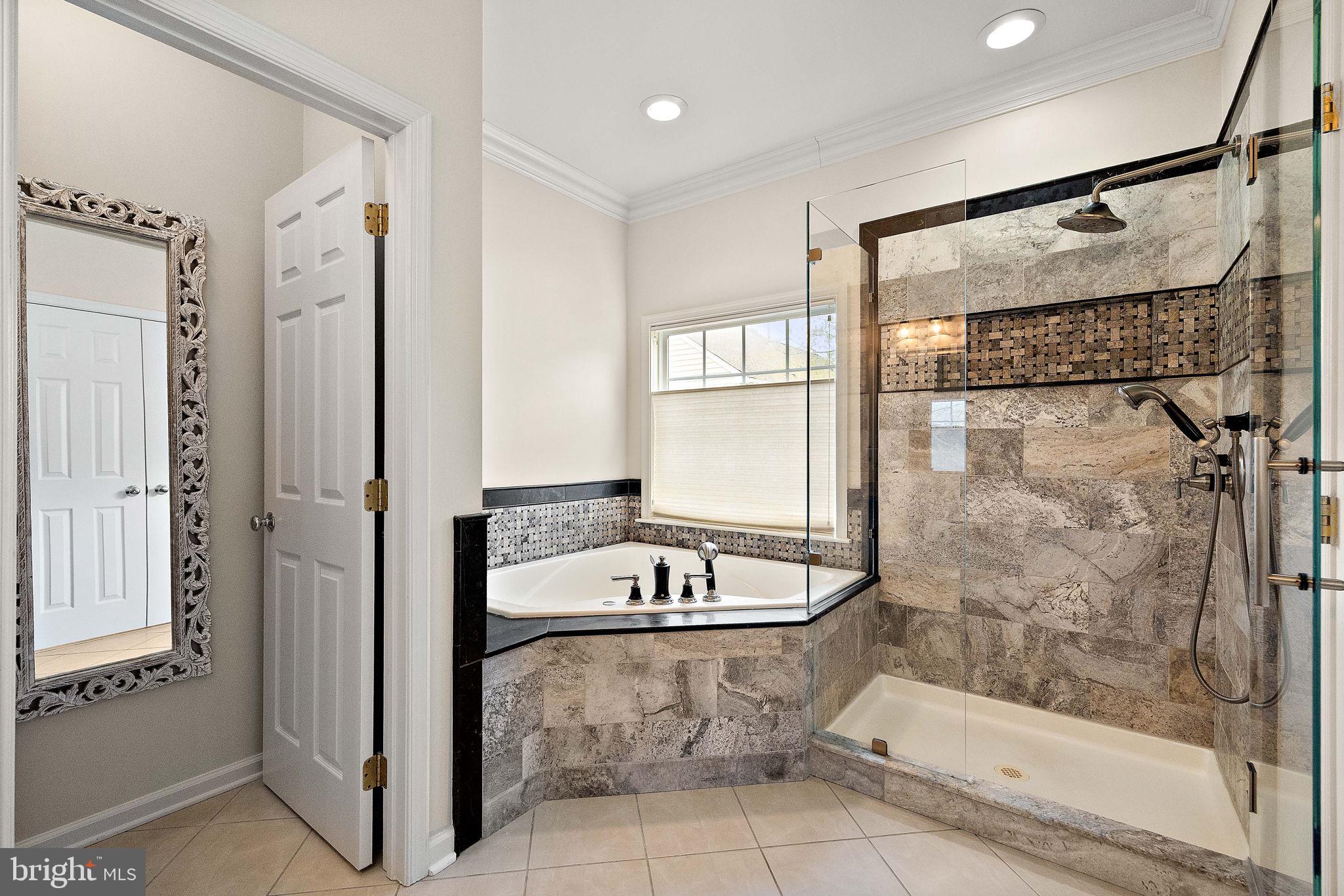 PRESIDENTIAL ESTS - Residential