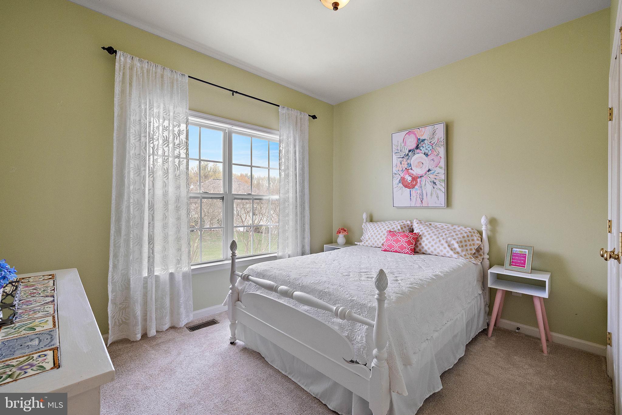 PRESIDENTIAL ESTS - Residential